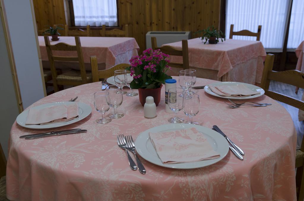 Hotel Valdotain Вільнев Екстер'єр фото